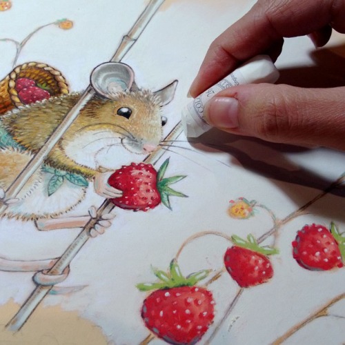 maja sereda wild strawberry mouse step 05